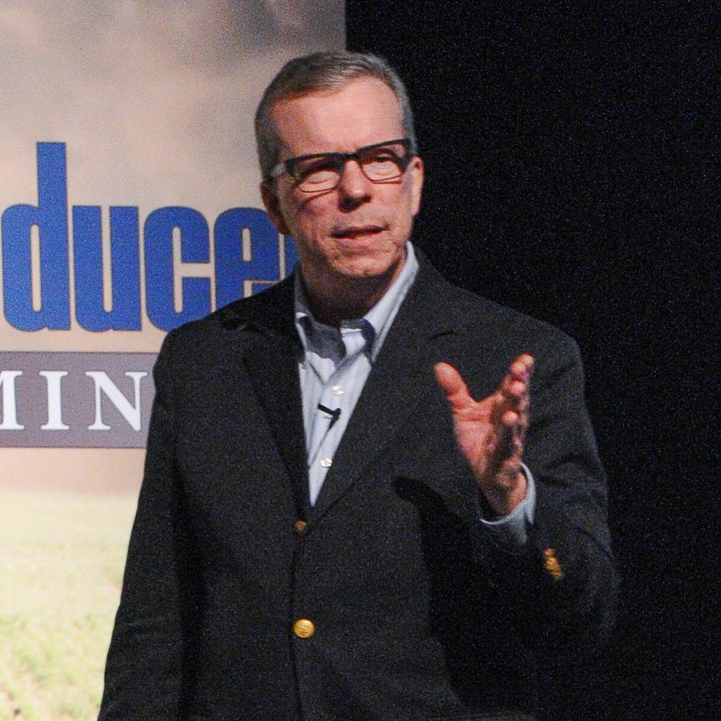 Richard speaks to farmers